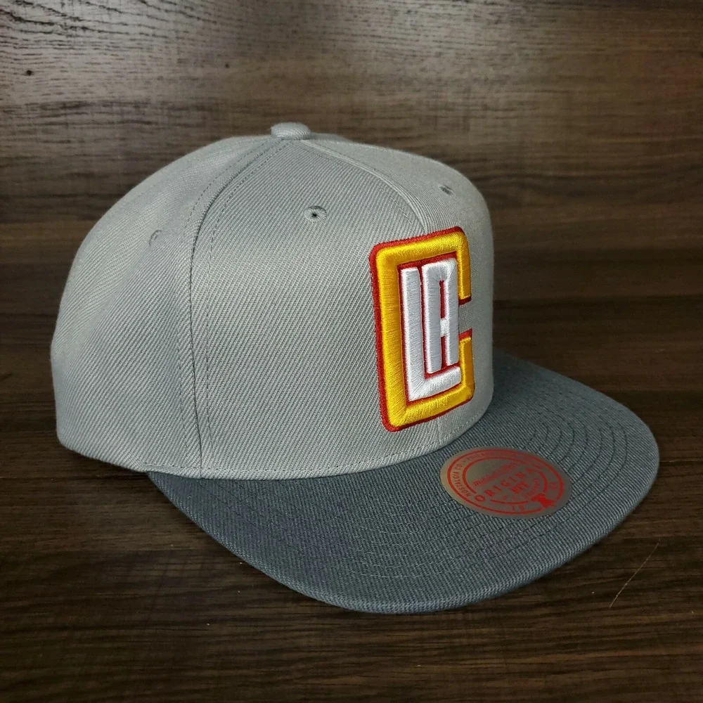 LA Clippers Mitchell & Ness NBA Snapback Hat Cap Yellow Red Logo 2 Tone Gray NWT
